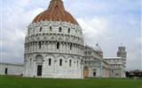 Poznáváme Toskánsko - Itálie, Toskánsko, Pisa, Campo dei Miracoli, baptistérium, vzadu dóm a šikmá věž