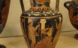 Pergamonské muzeum - Německo - Berlín, Pergamon museum, váza z  Cumea, 330-340 př.n.l..