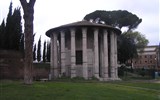 Řím - Itálie - Řím a okolí - Herkulův chrám, jedna z nejstarších římských mramorových staveb