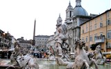 Řím - Itálie - Řím a okolí - Fontana del Neptuno (1878) na Piazza Navona, postavená na starořímském Domiciánově stadionu