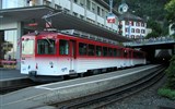 Švýcarsko, železniční dobrodružství 2022 - Švýcarsko - Vitznau, vlak ozubnicové železnice, stavěla se rok