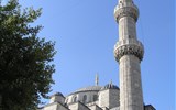 Istanbul, městou dvou kontinentů 2024 - Turecko - Istanbul - Modrá mešita, Sultan Ahmed Camii, mimo Mekky jediná s 6 minarety