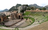 Sicílie a Lipary, země vulkánů a památek UNESCO 2023 - Itálie - Sicílie - Taormina, řecké divadlo z 3.stol. př.n.l, přestavěné Římany