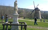Budapešť, Györ a krásy dunajského ohybu - Maďarsko - Budapešť - skanzen Szentendre, větrný mlýn