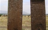 Východní Turecko a starověké civilizace - Turecko - Ahlat, seldžucký hřbitov z 11.-16.stol