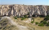 Památky UNESCO - Turecko - Turecko - pohled od Uchisaru na Orencikbasi Valley, Národní park Göreme, UNESCO