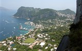Řím, Capri, Neapol, Pompeje, Amalfi s koupáním 2021 - Itálie - Capri - pohled z výšky na městečko Capri