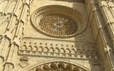 Mallorca, zelený ostrov Středomoří s turistikou 2022 - Španělsko - Mallorca - Palma de Mallorca, katedrála La Seu