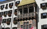 Innsbruck - Rakousko - Tyrolsko - Innsbruck, Zlatá střecha (Goldenes Dachel), 1500 pro Maximiliána I., 2657 pozlacených.tašek