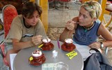 Zájezdy za vínem a gastronomií - Černá Hora - čas na odpolední kávu v některé kavárničce