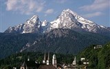 Alpské vodopády, soutěsky a Orlí hnízdo 2022 - Německo - Bavorsko - masiv Watzmann a pod ním se choulí Berchtesgaden