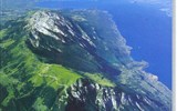 Národní parky a zahrady - Italská jezera - Itálie - Lago di Garda a hřeben Monte Baldo.