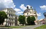 Kroměříž - Česká republika - Kroměříž - kostel sv.Jana Křtitele, původně románský, přest v 18.stol, bohatá rokoková výzdoba