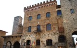 Pěšky po kraji Toskánsko, údolí UNESCO Val d'Orcia 2023 - Itálie - Toskánsko - San Gimignano - Palazzo del Popolo, městská radnice, 1288-1323