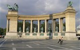 Budapešť, památky a termální lázně adventní 2021 - Maďarsko - Budapešť - Památník milénia s významnými madarskými postavami historie