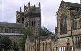 Durham - Velká Británie - Anglie - Durham, katedrála, 1093-1140, věže z 15.století, typická normanská architektura