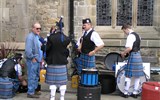 Britské království - památky UNESCO - Velká Británie - Anglie - Durham, skotská kapela před vystoupením