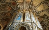 Tomar - Portugalsko - Tomar - Charola, opevněný románský kostel, interiéry ve stylu pozdní gotiky