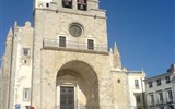Elvas - Portugalsko - Elvas - gotická katedrála 1495-1521, město bylo hraniční pevností
