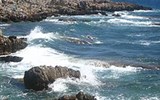 Antibes - Francie  Azurové pobřeží - skalnaté pláže u Antibes