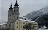 Graz, město mnoha nej a klášterní perličky - Rakousko - Spittal am Pyhrn, barokní kostel, 1714-30, arch. J.M.Prunner.JPG