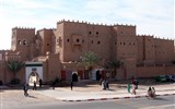 Maroko - Maroko - Ouarzazate - Taourirt, typická pouštní pevnost a palác v jednom, tzv. kasba