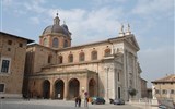 Řím, Orvieto, Perugia a koupání v Rimini 2022 - Itálie - Marche - Urbino, klasicistní katedrála, 1789