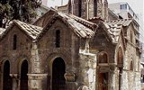 Athény - Řecko - Athény - Panagia Kapnikarea, byzantský kostelík z roku 1050