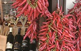 Adventní zájezdy - Maďarsko - Maďarsko - Budapešť - Velká tržnice a typiclé produkty země - paprika a víno