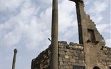 Výtvarné akce a speciální výstavy - Sýrie - Bosra, zbytek kalybe, svatyně pod otevřeným nebem, kde se vystavovaly sochy