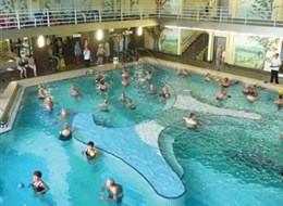 Německo - Bad Fussing  - termální lázně, vnitřní bazény