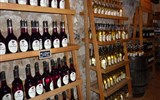 Slavnosti vína a gastronomie - Francie - Gaskoňsko - Château de Cassaigne, armagnac je dnahý, ale vynikající