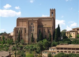 Itálie - Toskánsko - Siena, bazilika San Domenico, stavba zahájena 1226, rozšířena ve 14.století