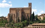 Pěšky po kraji Toskánsko a údolí UNESCO Val d'Orcia 2022 - Itálie - Toskánsko - Siena, bazilika San Domenico, stavba zahájena 1226, rozšířena ve 14.století