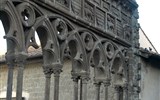 Zahrady krajů Lazio a Toskánsko, Den květin ve Viterbu - Itálie - Viterbo  - Palazzo dei Papi, gotická lodžie z 15.století