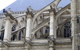 Paříž - Paříž - Saint Eustache, na gotickém opěrném systému jsou patrné renesanční vlivy