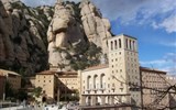 Barcelona a Montserrat s pobytem u moře 2021 - Španělsko - Montserrat, benediktýnský klášter Santa Maria de Montserrat
