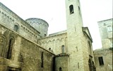 Tarent - Itálie - Kalábrie a Apulie - Tarent, dóm s průčelím v barokizujícím stylu - náznak apulijského baroka