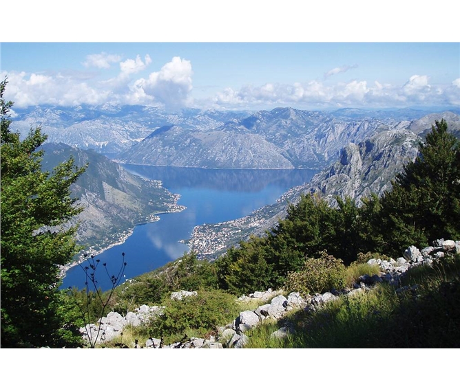 Černá Hora, národní parky a moře, hotel 2022 - Černá hora - Boka Kotorská má charakter severského fjordu