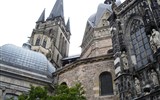 Německo - památky UNESCO - Německo - Cáchy (Aachen) - katedrála v jádře karolínská, přestavěna a rozšířena goticky