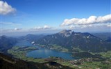 Solná komora  - Rakousko - jezero Wolfgangsee a nad ním Schaffberg