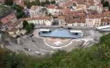 Franche-Comté - Francie - Vienne, římské divadlo, pohled svrchu, od 4.stol. používáno jako kamenolom