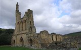 Severní Anglie - národní parky - Anglie - zříceniny Byland Abbey, cisteriáckého opatství z 12.stol.