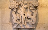 Beaujolais a Burgundsko, víno a kláštery - Francie - Beaujolais - Autun, sv.Lazar, Sebevražda Jidáše, Jidáš je obklopen démony, autor Gislebertus, počátek 12.století