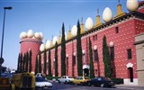 Putování krajem Pyrenejí z Lurd k Salvadoru Dalímu - Španělsko - Figueras - muzeum S.Dalího navržené samotným Dalím