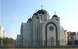 Za Čechy do Banátu a Bělehrad - Srbsko - pravoslavný kostel na okraji Bělehradu