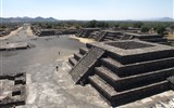 Mexiko, bájná země Mayů, Aztéků a kouzelné přírody 2023 - Mexiko - Teotihuacán, náměstí Měsíce z Měsíční pyramidy
