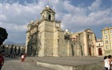 Památky UNESCO - Mexiko - Mexiko - Oaxaca, katedrála, 1544, dostavěna 1730 několikrát přestavována po zemětřesení