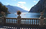 Léto na jezeře Garda s koupáním 2022 - Itálie - Riva del Garda, pohled na jezero Lago di Garda