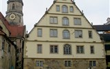 Adventní krásy Švábska, Franků a Bavorska a čokoládový a automobilový ráj 2020 - Německo - Stuttgart - Fruchtkasten,  pozdně gotický